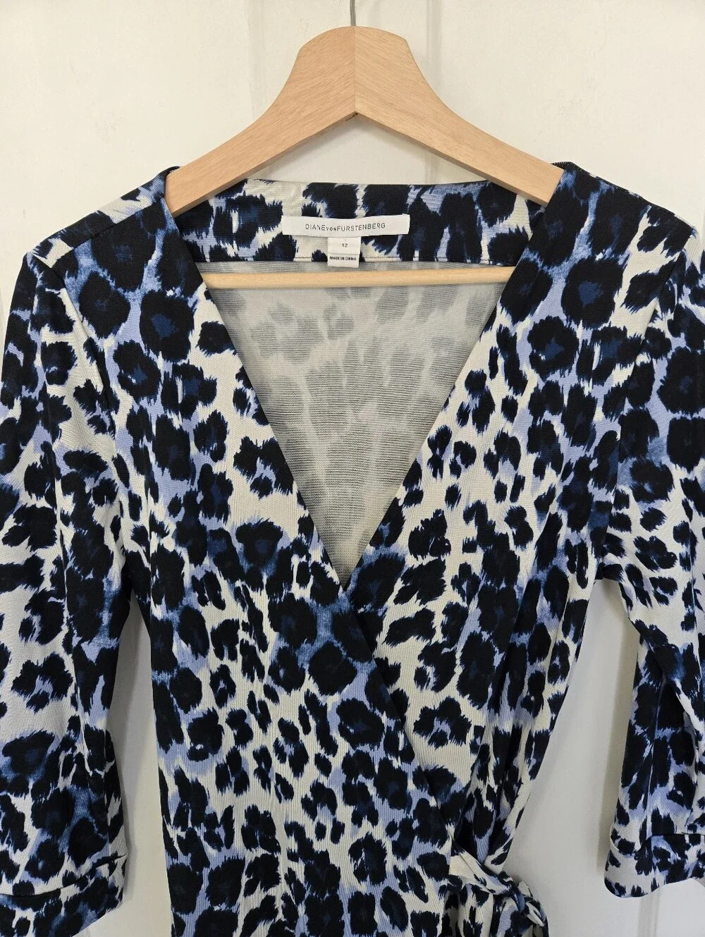 Diane Von Furstenberg DVF New Julian Silk Jersey Wrap Dress Size 12 Snow Cheetah - Picture 5 of 15